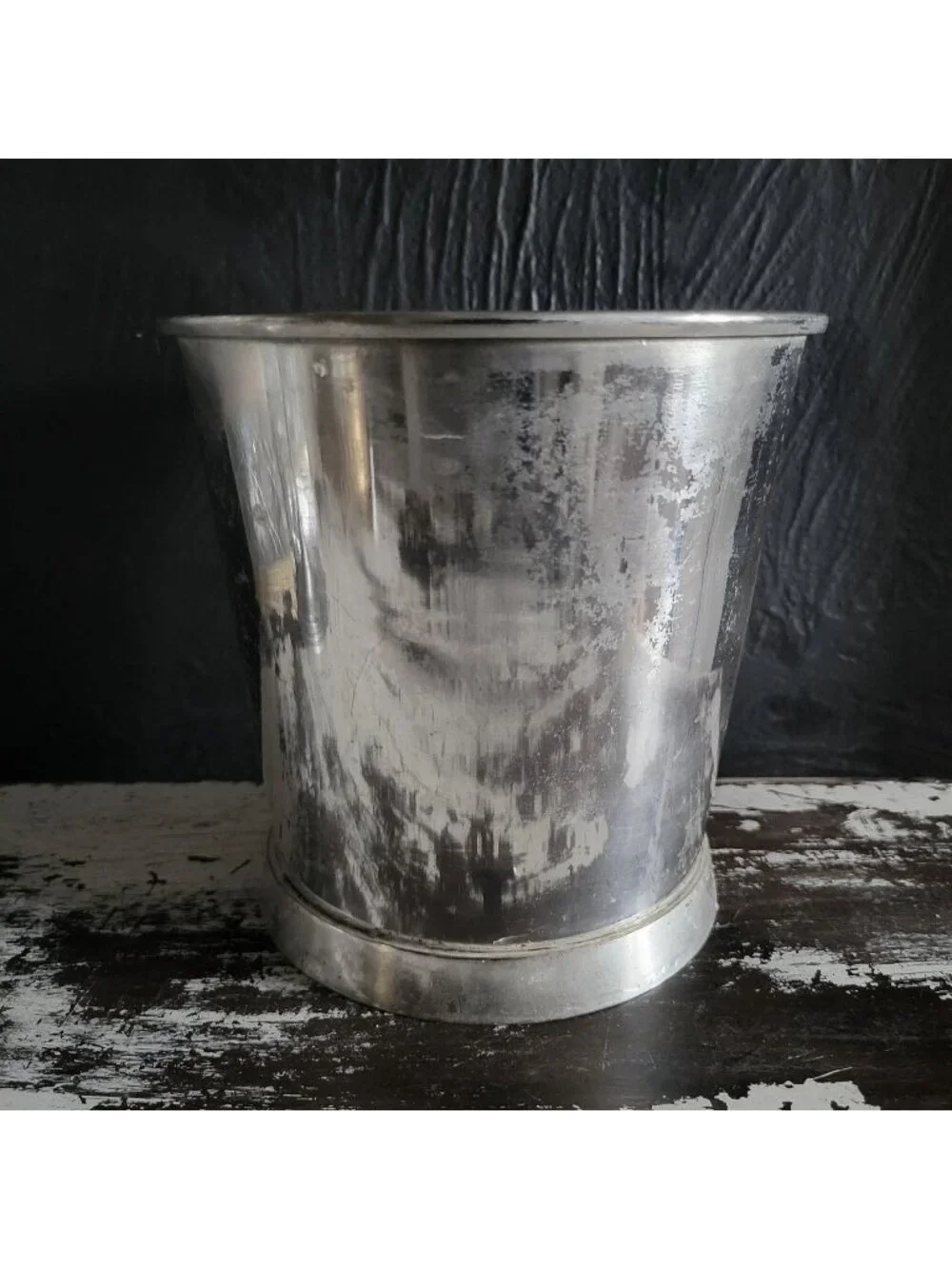 Sur La Table Ice Bucket Wine Bucket Weathered Silver-Tone Metal, Silver Cachepot